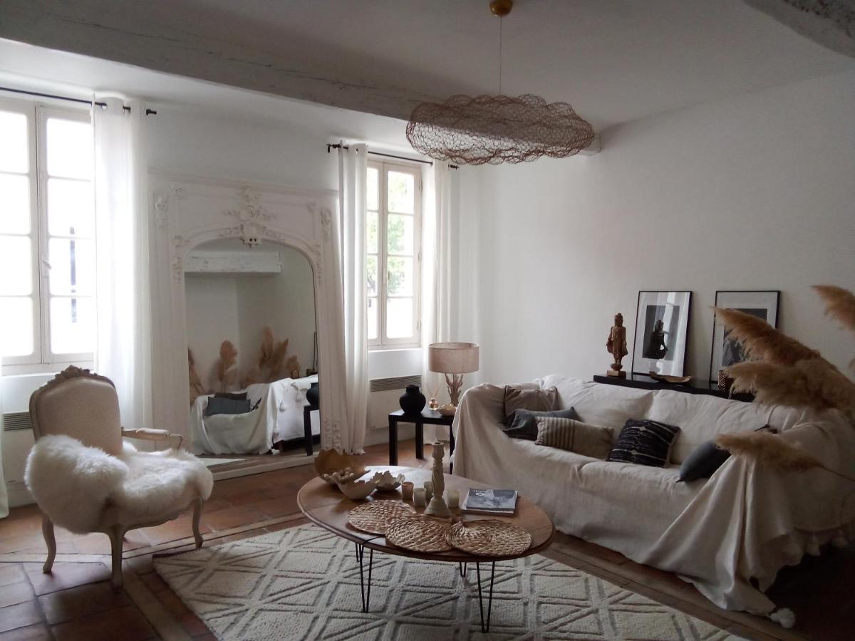 La Maison Perchee Айга-Мортас Екстериор снимка